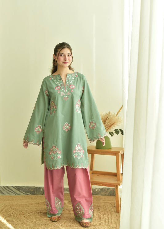 Naina 3pc Embroidered Dress(Farshi Shalwar)