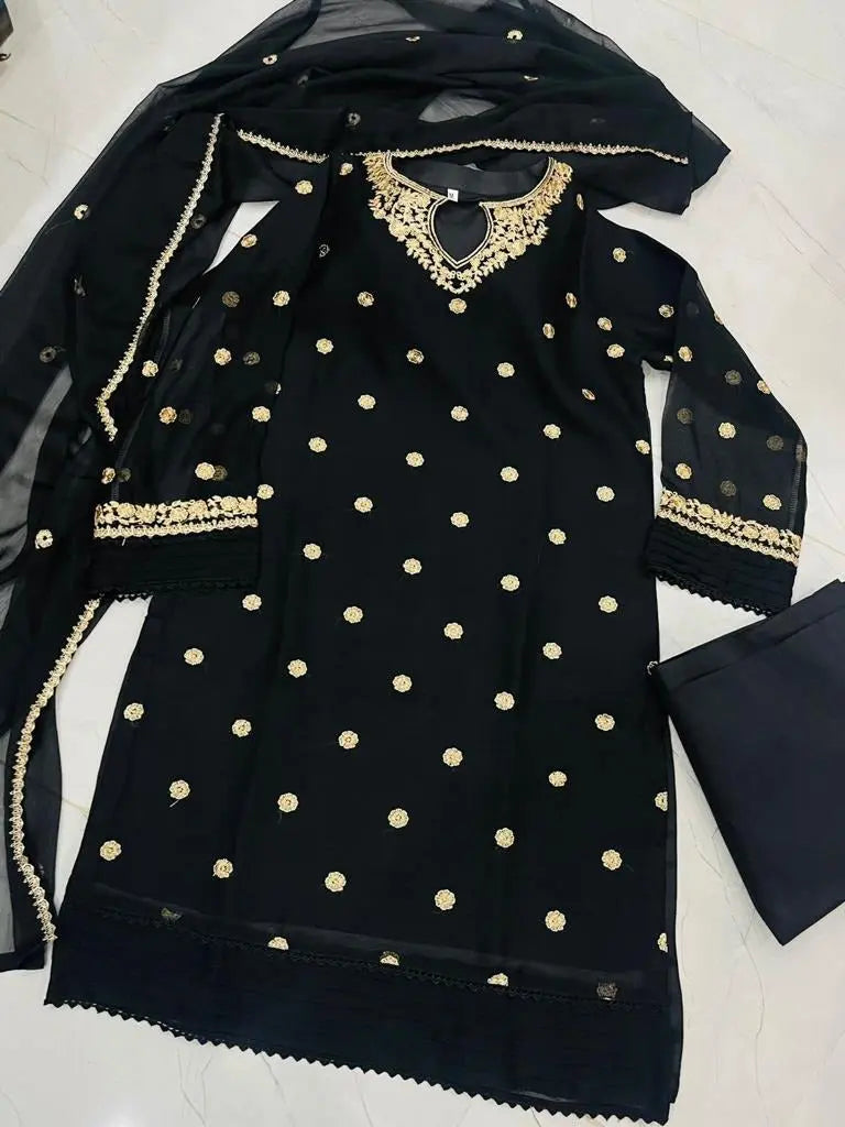 Hania Amir FZ Collection