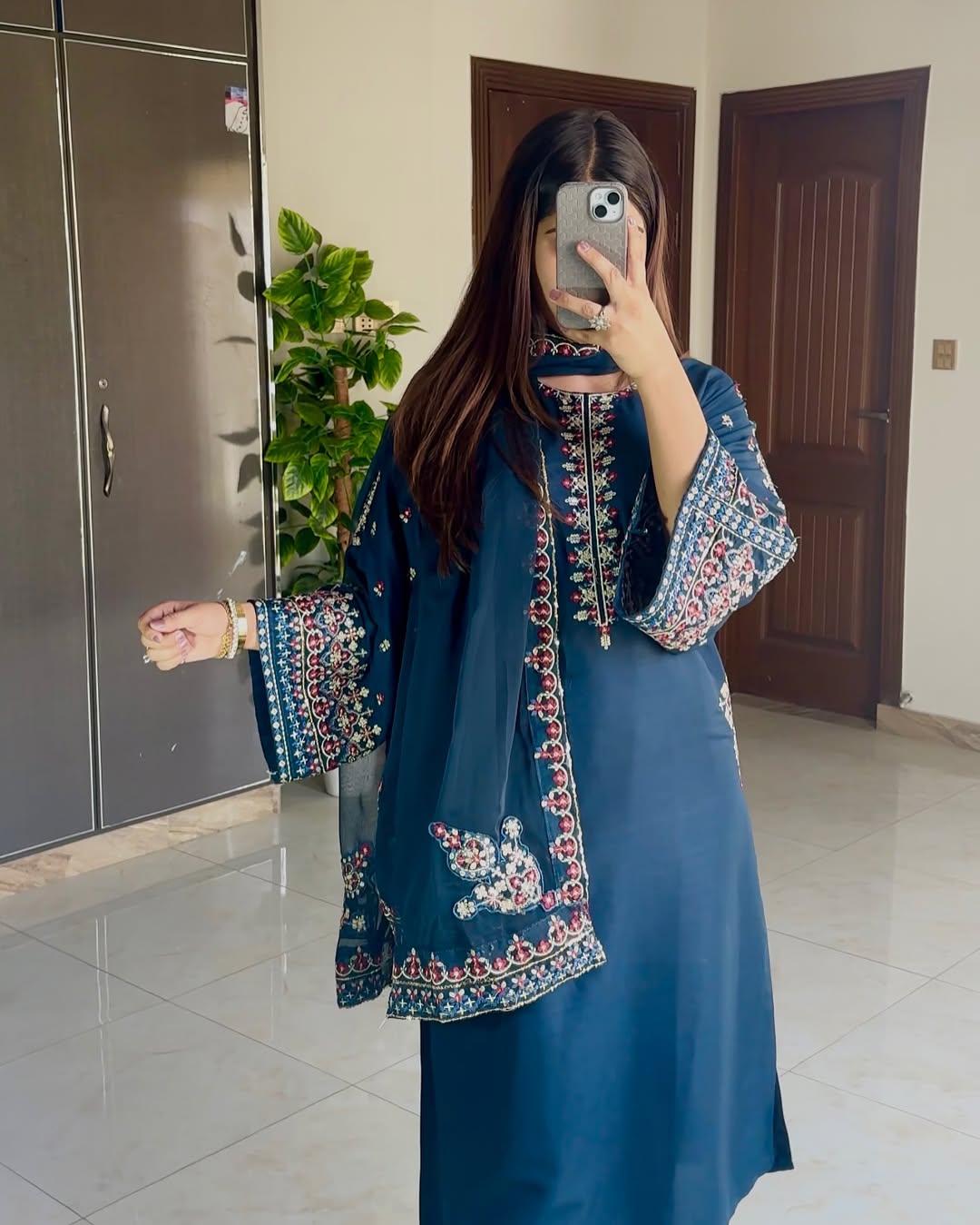 Bahar-e-Neel 3pcs