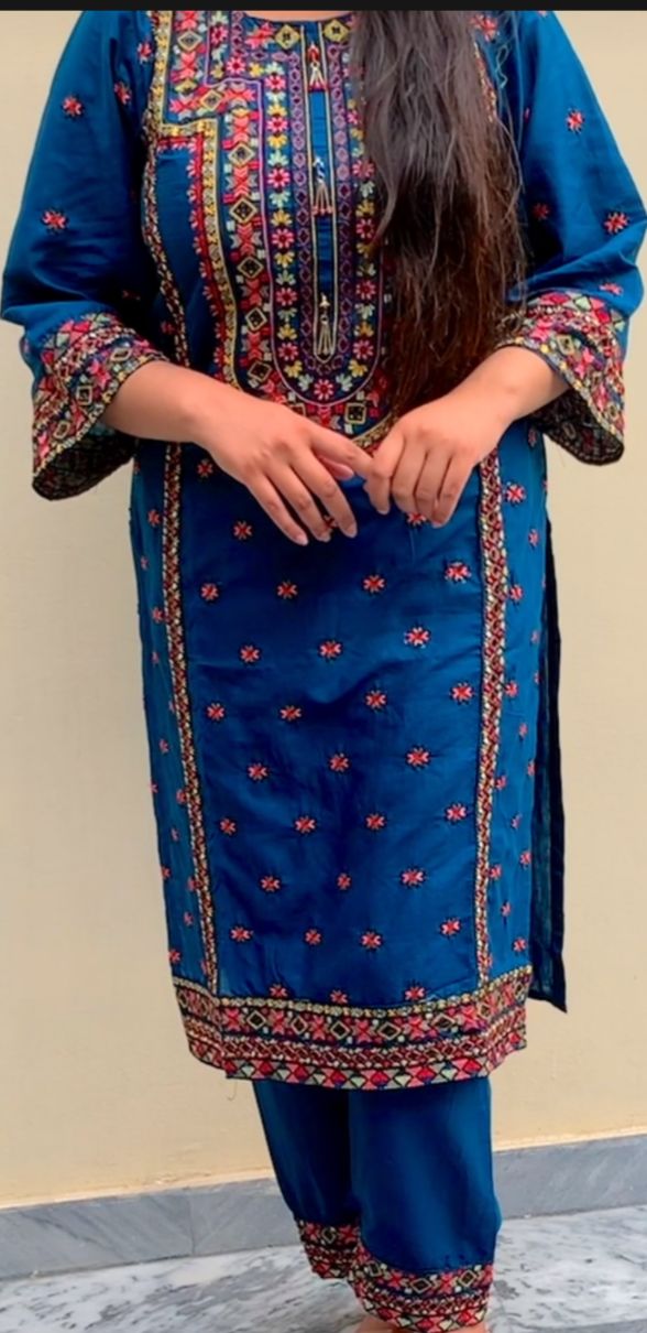 Embroidered Lawn 2pcs