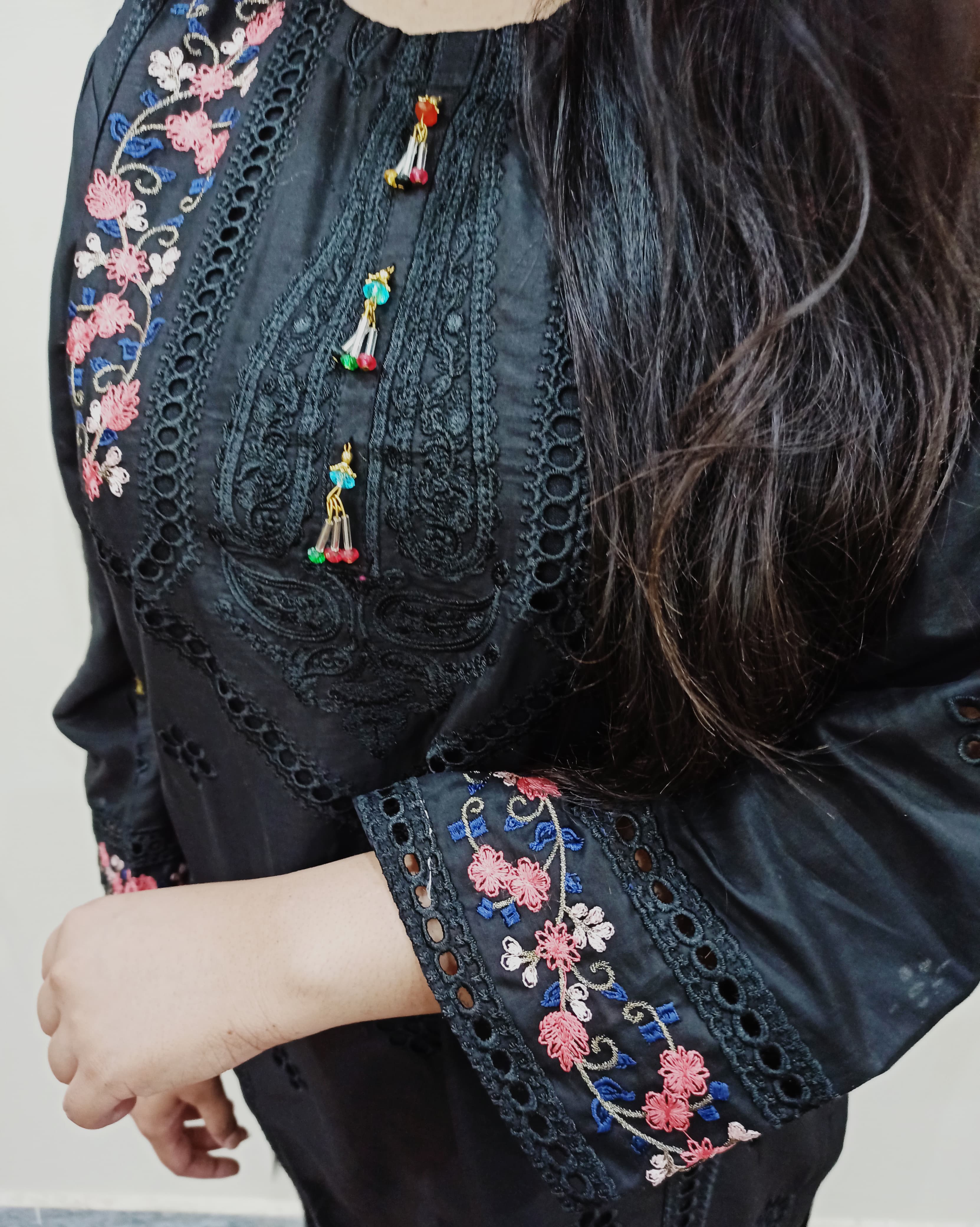Embroidered 2pcs