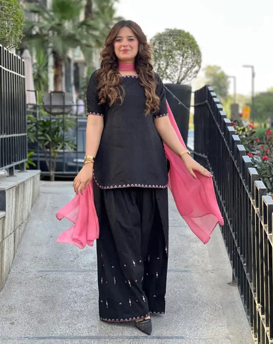 Lali 3pc Embroidered Dress (Farshi Shalwar)