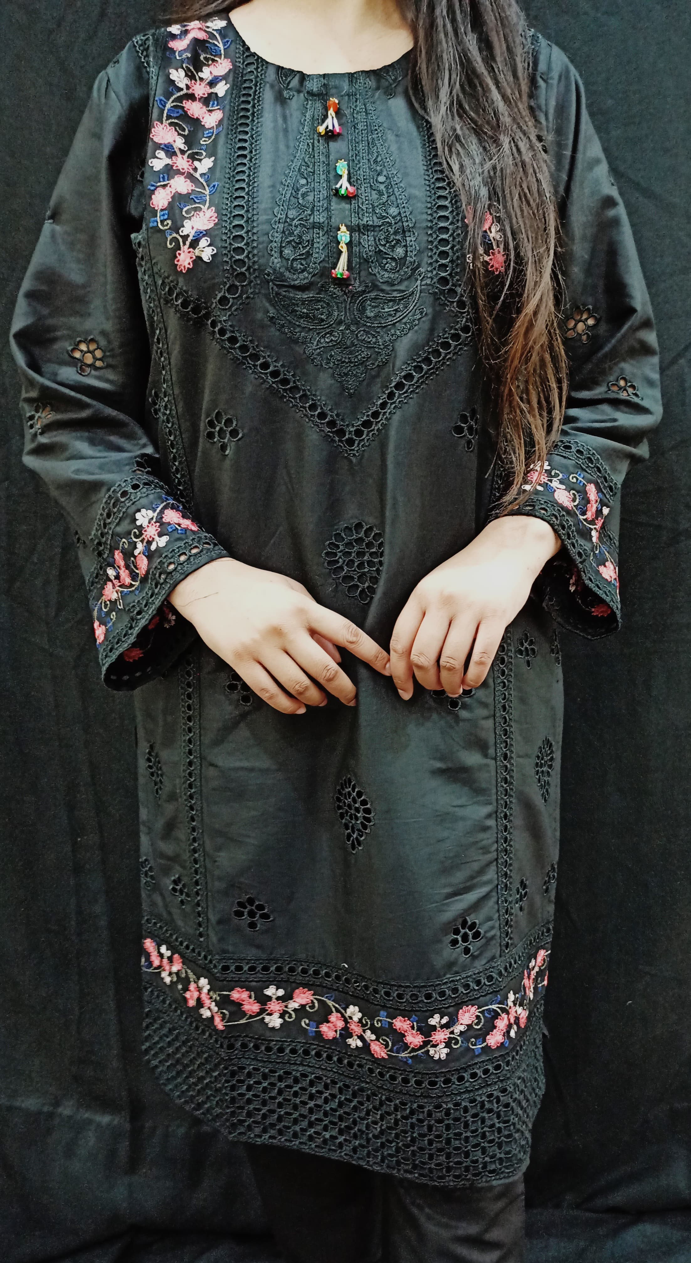 Embroidered 2pcs