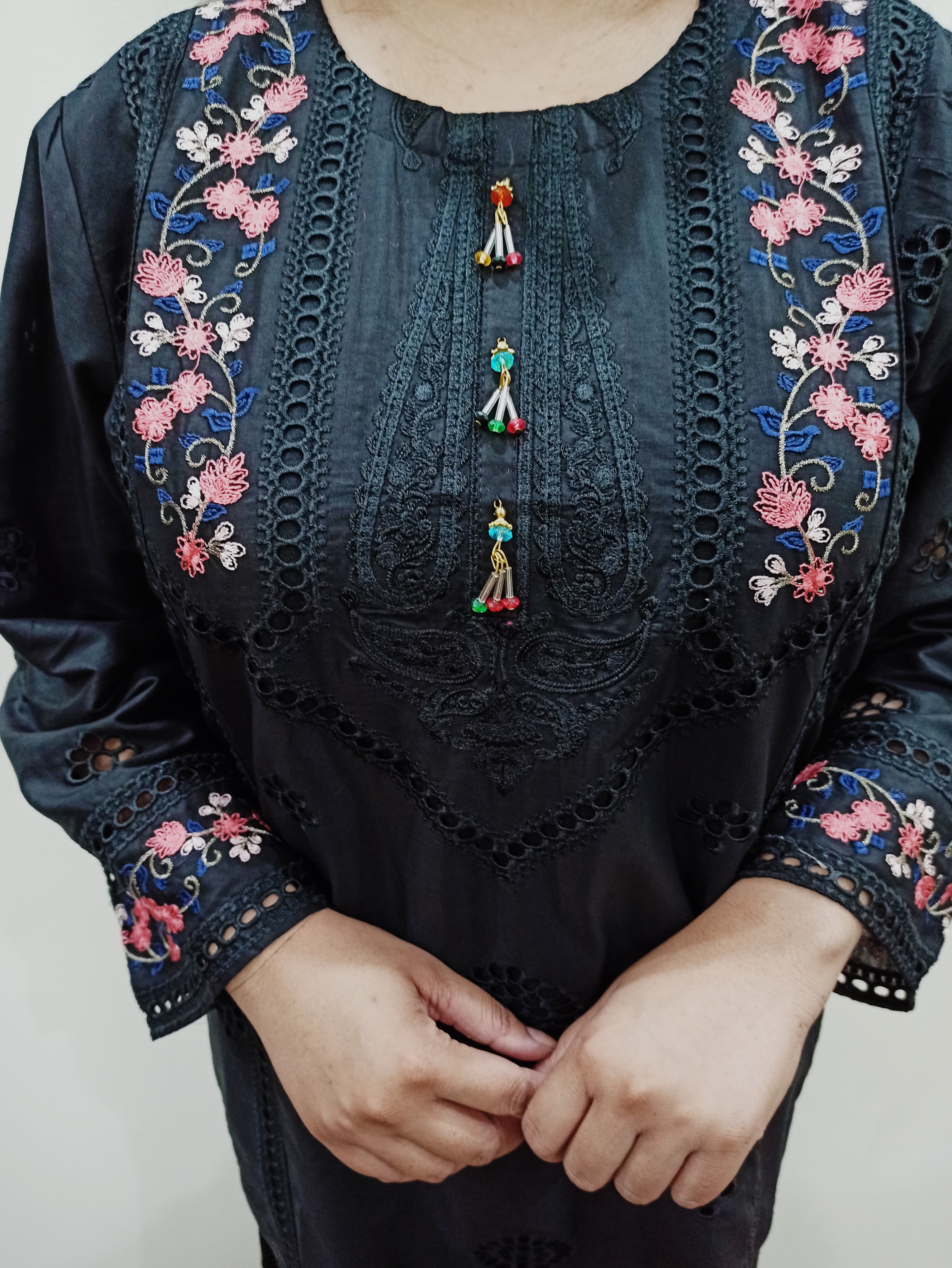 Embroidered 2pcs